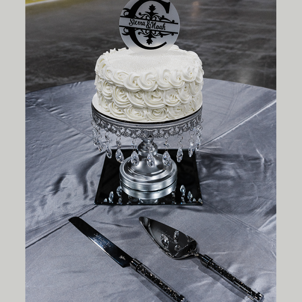 Customized wedding cakes