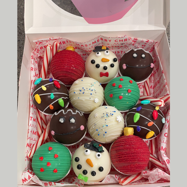 Customized cocoa bombs